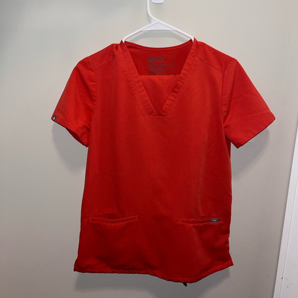 Two pocket scrub top - XS - Color Clay / Kade Cargo scrub pant XS in Clay